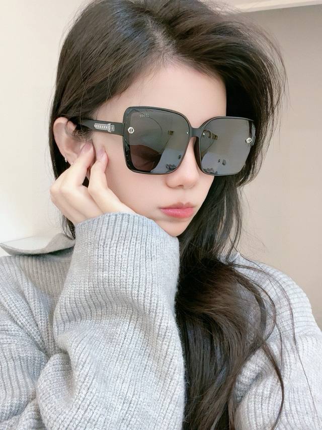 Dior-迪奥 2025开春新款 潮流爆款 时尚方框偏光太阳镜 高品质 佩戴舒适 网红潮款墨镜 型号：D0991