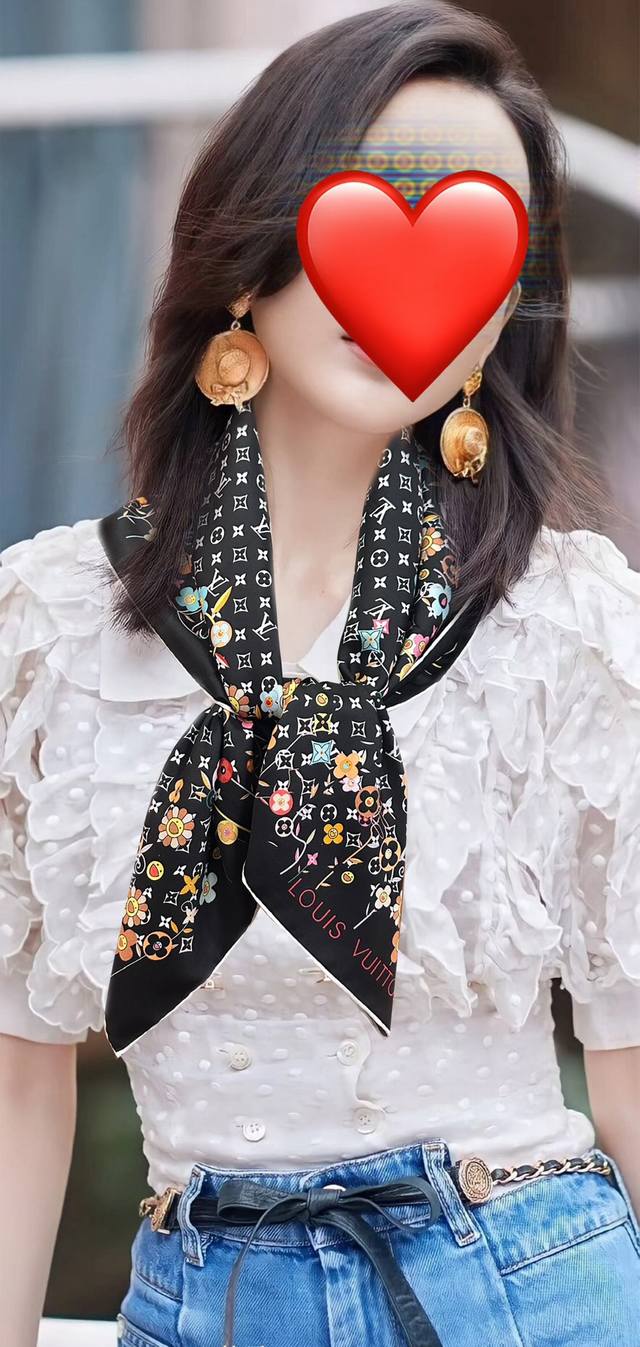 高版本Lv官网同步 双面同色 2025最新款“L家”通过别致的经典色彩向原创设计致敬 作品未经重新诠释或设计[嘴唇]以简单而忠实的方式呈现艺术家创作的原始设计这