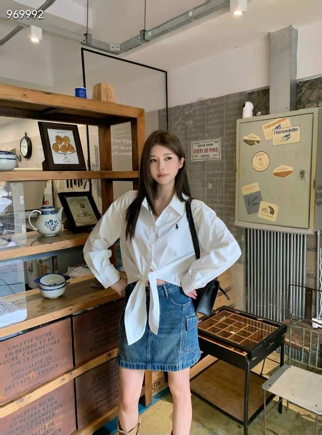 2025 Early Autumn New Style Elegant Lapel Embroidered Tie-Waist Shirt, Simple Bl