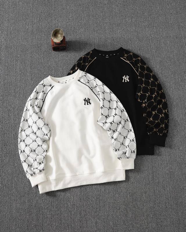 Mlb New Embroidered Crew Neck Sweatshirt (Ddd) Complete with all three tags, thr