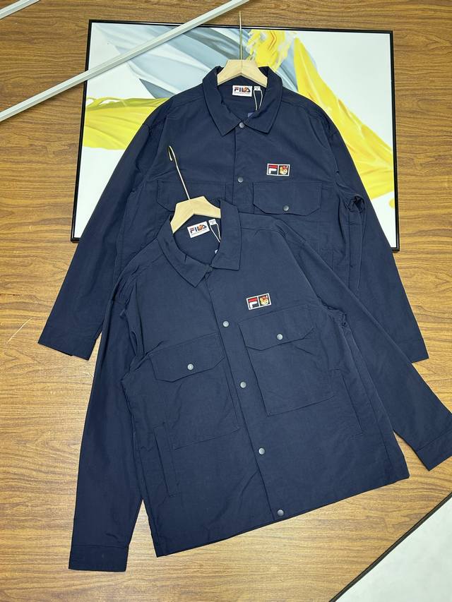 Fila Stand Collar Work Jacket Shirt, a popular style worn by many celebrities, i Fila Stand Collar Work Jacket Shirt, a popular style worn by many celebrities, i