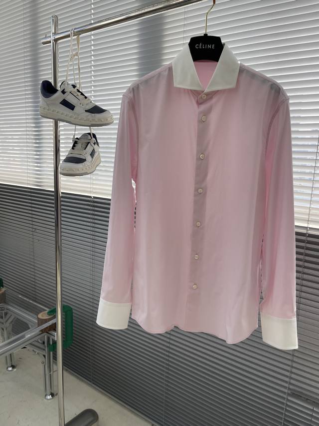 Prad 撞色领子细节府绸微弹力衬衫。明扣款,这款面料带弹力,穿着舒适! 尺码:S-Xxl S码衣长75 胸围99 肩宽44 袖长62.5 M码衣长77 胸围1 Prad 撞色领子细节府绸微弹力衬衫。明扣款,这款面料带弹力,穿着舒适! 尺码:S-Xxl S码衣长75 胸围99 肩宽44 袖长62.5 M码衣长77 胸围1