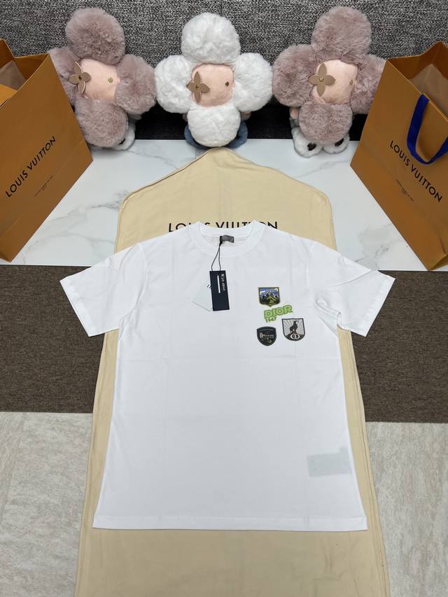 Di0R The Dior Mountain T-shirt, part of the Spring 2026 Menswear collection, fea