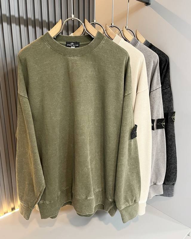 Stoneisland 2025 Autumn/Winter New Distressed Unisex Sweatshirt, featuring the b