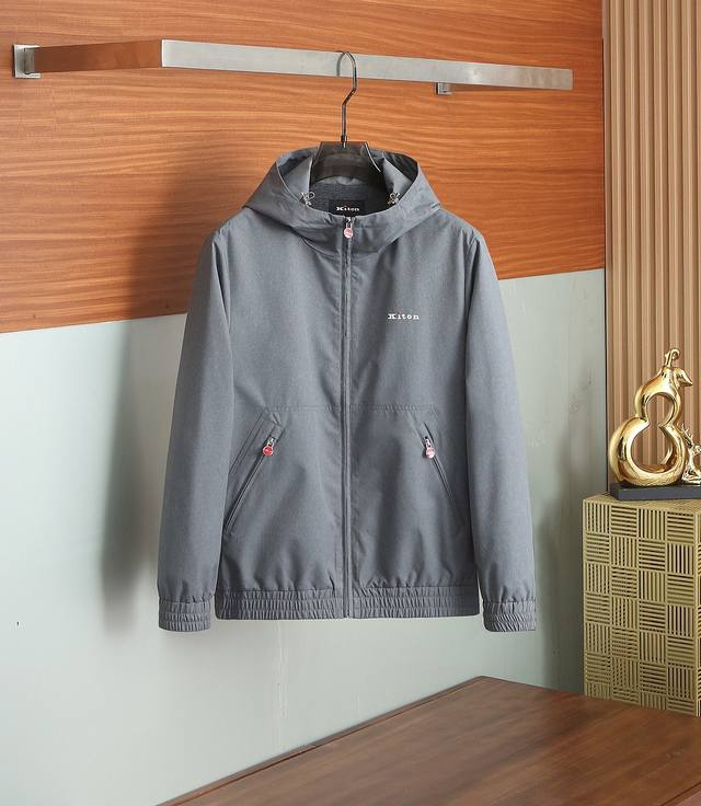 Kiton 2025 Autumn/Winter New Zipper Hooded Jacket, combining style and practical