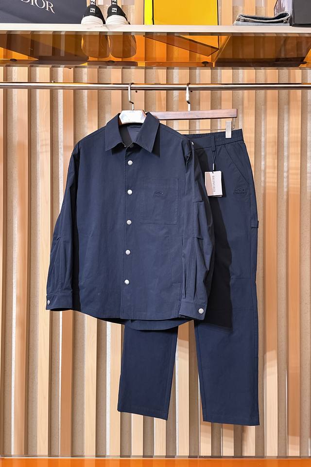 A complete Balenciaga boutique suit, 2025 Autumn/Winter new style, runway style,