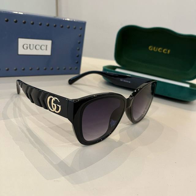 Gucci古琦 网红爆款太阳镜，遮阳修饰脸型神器