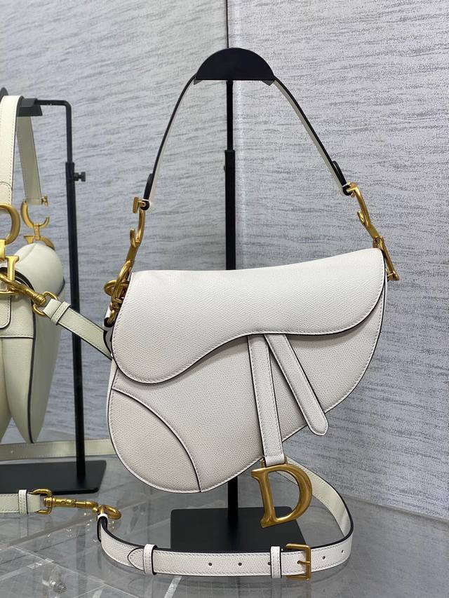 White Large Long Shoulder Strap Classic Saddle Bag The king of kings, its statu White Large Long Shoulder Strap Classic Saddle Bag The king of kings, its statu