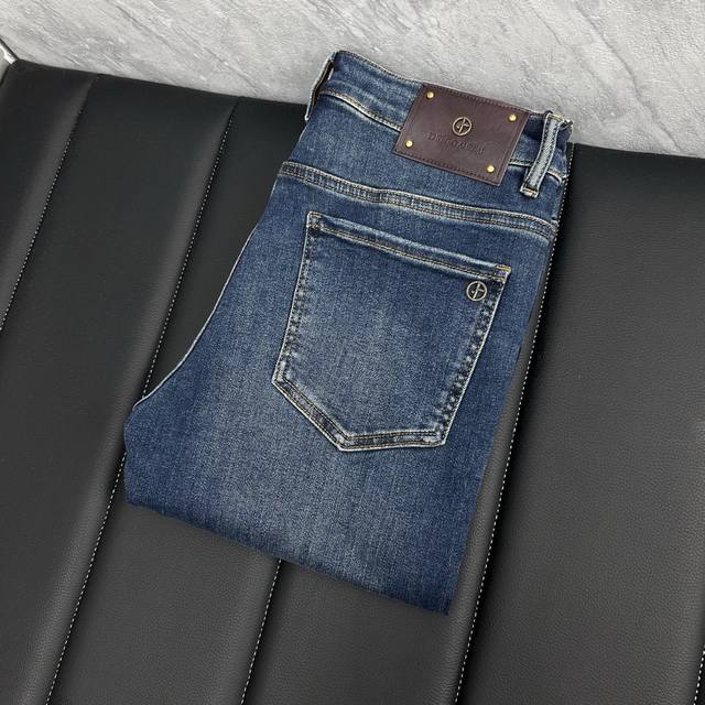Bally's Autumn/Winter New Men's Jeans: Selected imported denim fabric, heavy-du
