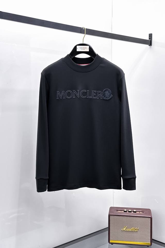Moncler 蒙口 2025秋冬专柜新款 时尚休闲打底衫长袖T恤，精选进口高密度双面拉架棉面料，精致原版Logo打造，舒适性与透气性兼优，柔软抗皱弹性和垂性极