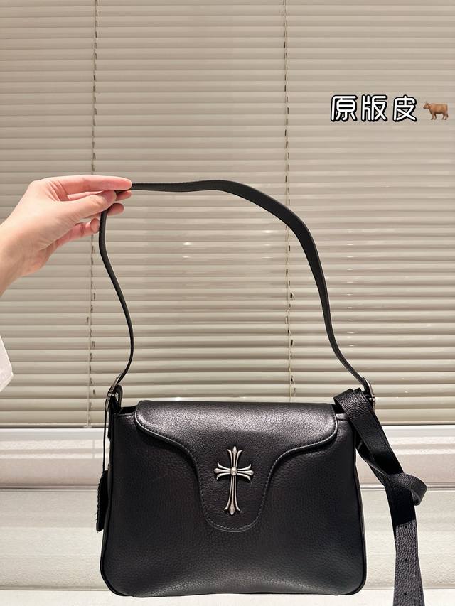 头层牛皮 Chrome Hearts 克罗心 新款 注意对版!顶级专柜五金,超级舒适手感柔软皮质超有弹性 。顶级做工精致每个细节到位 尺寸 28.19 头层牛皮 Chrome Hearts 克罗心 新款 注意对版!顶级专柜五金,超级舒适手感柔软皮质超有弹性 。顶级做工精致每个细节到位 尺寸 28.19