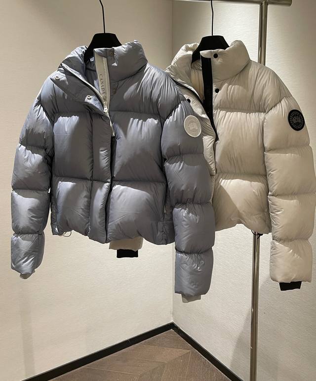 Sizes: S, M, L Canada Goose 2025 Fall/Winter New Stand Collar Logo Short Down J