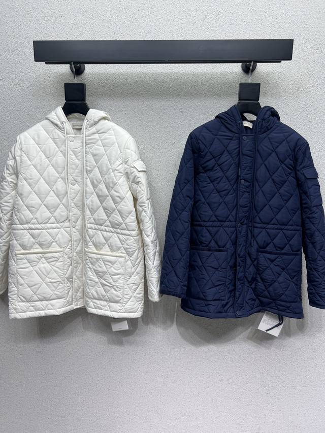 蒙口夹棉棉服外套 低调又时髦 版型百搭不挑人 都可驾驭 演绎秋冬叠搭造型 休闲百搭又帅气 高品质 两色 尺码Sml. 蒙口夹棉棉服外套 低调又时髦 版型百搭不挑人 都可驾驭 演绎秋冬叠搭造型 休闲百搭又帅气 高品质 两色 尺码Sml.