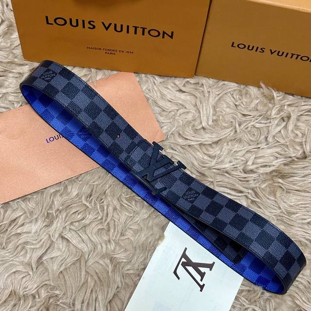 Picture Packaging Box +10 Lv Width 4.0Cm Reversible Belt merges two classic styl