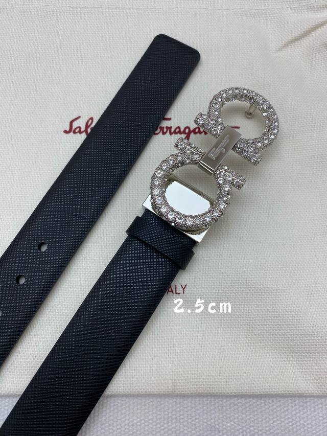 Ferragamo 25mm metal Gancio double buckle, women's double-sided cowhide leather,