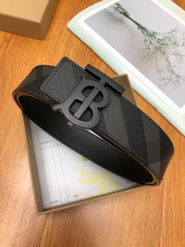 配送专柜全套礼盒包装。巴宝莉：原单质量，新款男士腰带 小牛皮皮带 专柜同步新款Burberry博柏利休闲款，搭配原单扣，宽度3.5Cm