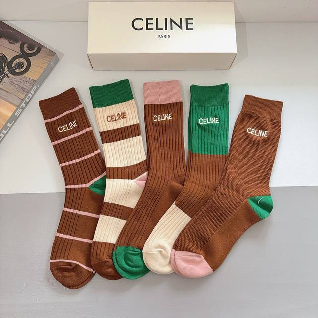 Packaged with 5 pairs Celine new embroidered pure cotton knee-high socks, class Packaged with 5 pairs Celine new embroidered pure cotton knee-high socks, class