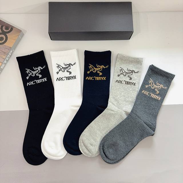 Includes 5 pairs per box. Arc Teryx 2025 Fall/Winter New Arrival Long Socks, Hi Includes 5 pairs per box. Arc Teryx 2025 Fall/Winter New Arrival Long Socks, Hi