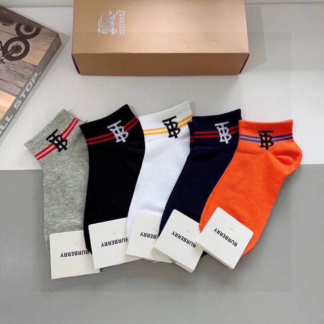 5 pairs per box with packaging Burberry super popular small item, unisex pure c