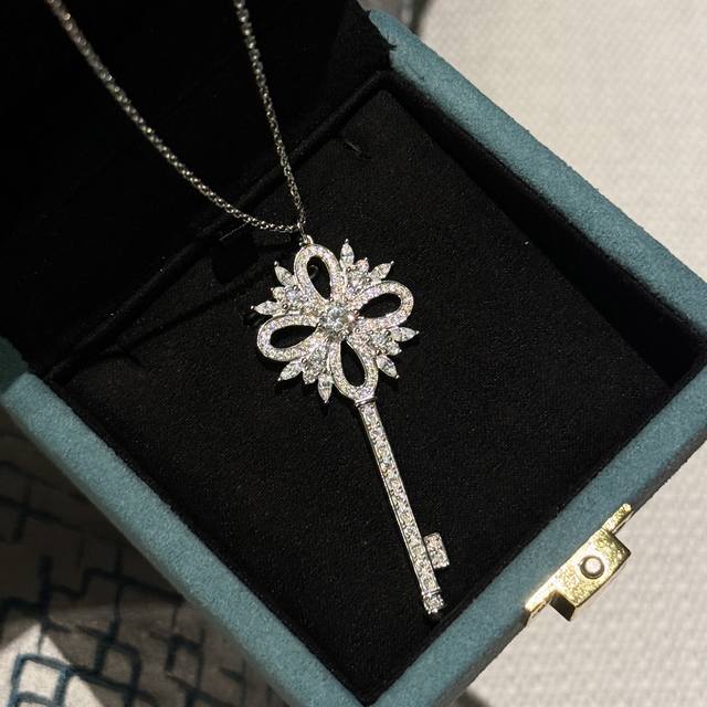 New Victoria Snowflake Large Key High-End Custom-Made High-Carbon Diamond Platin New Victoria Snowflake Large Key High-End Custom-Made High-Carbon Diamond Platin