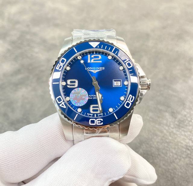 Longines 浪琴 康卡斯系列，尺寸41X12Mm！316L精钢壳套完美无瑕，打磨工艺高超，延续一丝不苟的卓越品质，树立复刻业界新标杠。陶瓷表圈拥有正品级别