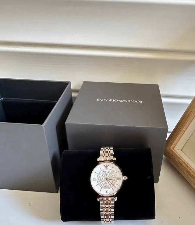 Emporio Armani阿玛尼 满天星镶钻 腕表 石英机芯 不锈钢表带 白色表盘 女表 潮流休闲时尚