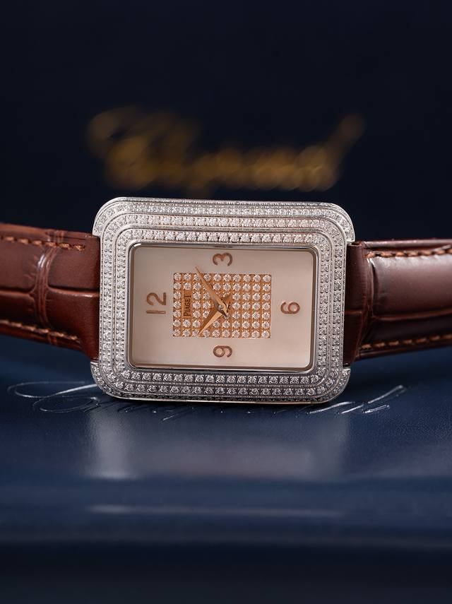伯爵piaget 光面 间钻面+50 终极修正升级版全面到货通知 ，更新内容如下1字面油墨粗细大小与Yz一致，2整表重量进行配比加重更加接近原装克数不会上手轻飘