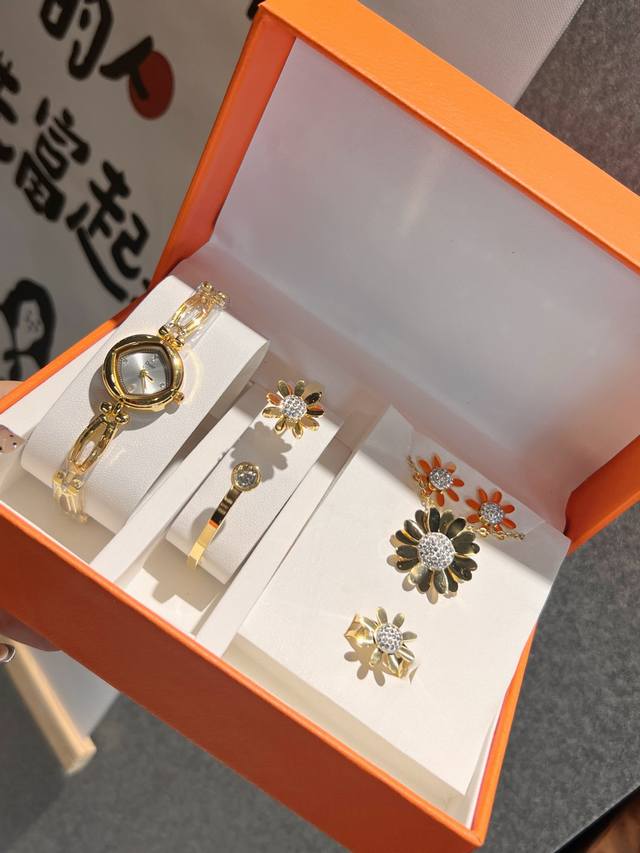 Dior Gift Set: Elegant, Romantic, and Artistic Style. Includes: Quartz Women's