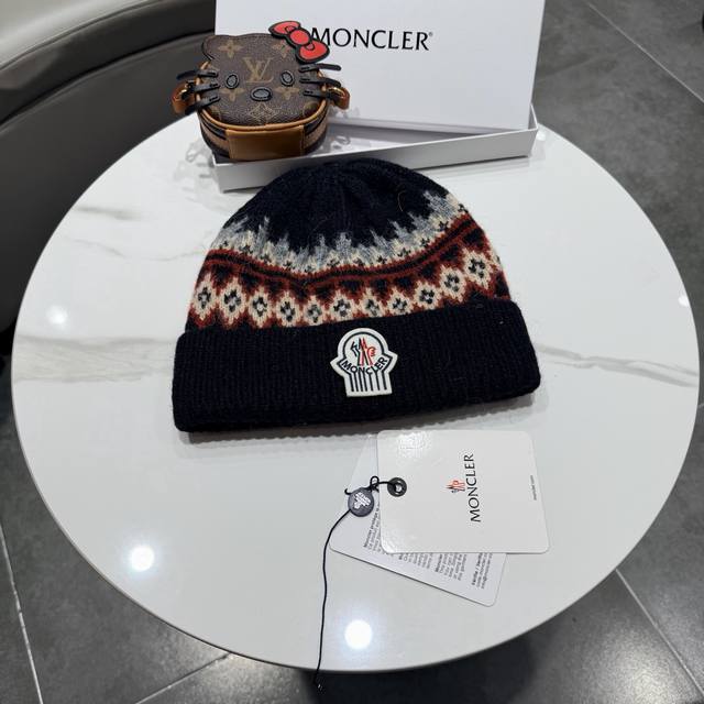 Moncler Autumn/Winter New Wool Hat, Simple and Versatile Knitted Hat