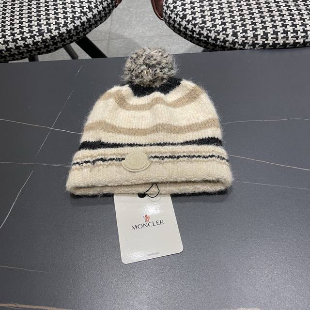Moncler Retro Striped Pom-Pom Wool Hat for Women, Autumn/Winter Warm and Versati