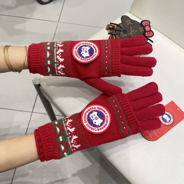 Canada Goose Christmas Red Detachable Two-Piece Jacquard Knitted Wool Gloves fo