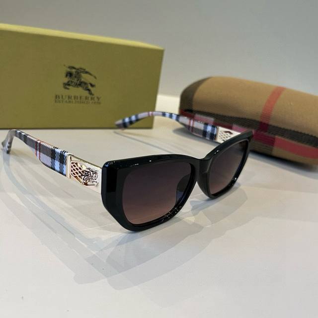 Burberry巴宝莉 新款太阳墨镜出行必众备多明星同款 太阳镜