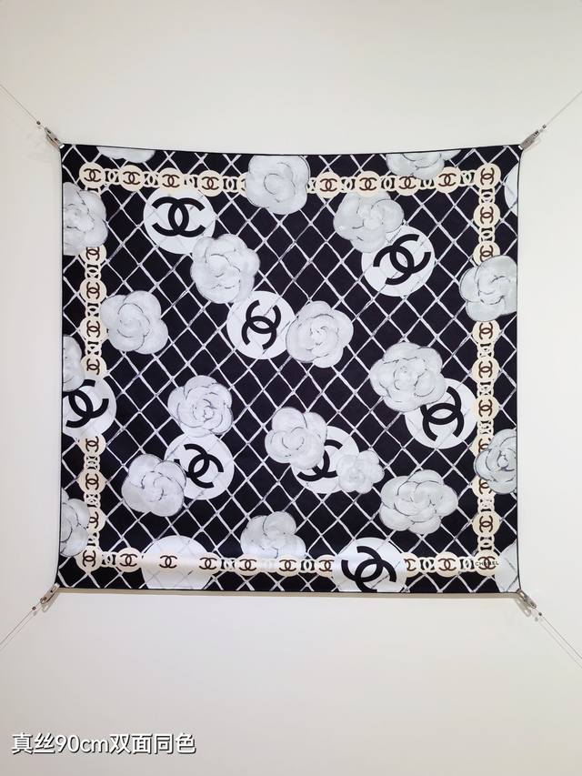 Scc2510 18 momme double-sided 90X90Cm twill silk Chanel Heritage Camellia Scc2510 18 momme double-sided 90X90Cm twill silk Chanel Heritage Camellia