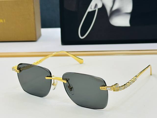 款 官网同售 宝格家 Bv1801Lu Size ：57口17-142 绝对要买品质非常完美 B出街必备