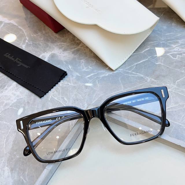 Salvatore Ferragamo* New eyeglass frame, Model: Sf3019Lb, Size: 54 (18-145)