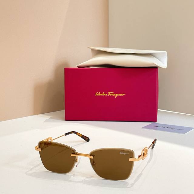 Salvatore Ferragamo* Model: Sf1678L Size: 58 (17-145)