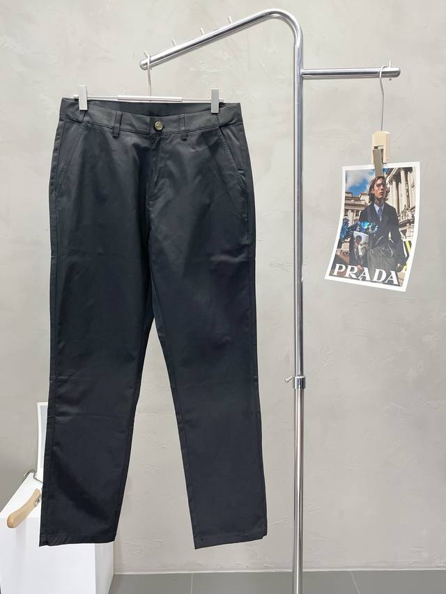 Louis Vuitton路易威登独家专供新款休闲裤 高端版本 专柜定制面料 透气舒适度高，细节无可挑剔，品牌元素设计理念，体现高品质。手感细腻柔软！呈现休闲裁