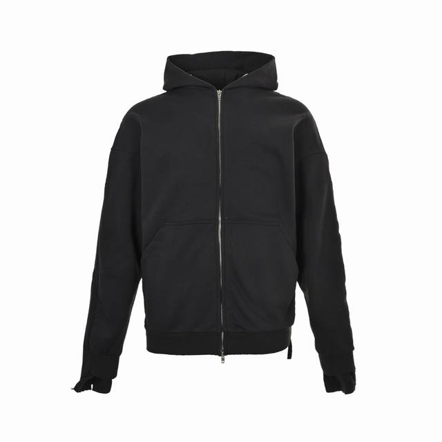 Balenciaga 巴黎世家 24Fw 前后拼接拉链连帽外套 拼接搭配永远穿不腻的感觉，太酷了，一面做旧磨破面料+一面针织印花双拼，这个设计让人酷到没朋友，当