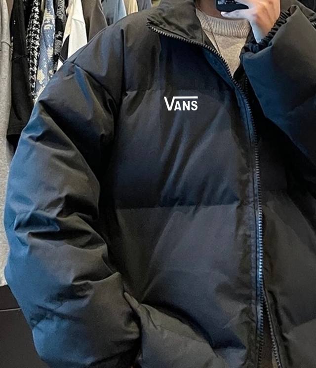 Vans Stand Collar Puffer Jacket, Versatile Couple Style. Features a loose fit fo