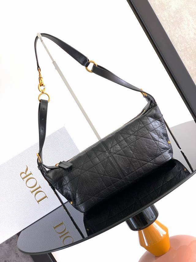 This D-Journey handbag is a new addition to the collection, making a stunning d