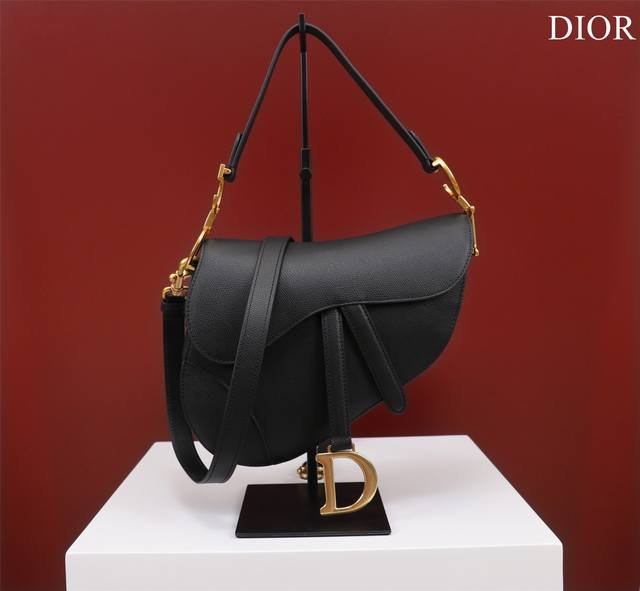 Dior Saddle 马鞍包手掌纹长肩带 大号：25.5*20*6.5Cm 小号：19.5*16*6.5Cm Internal Composition: Le