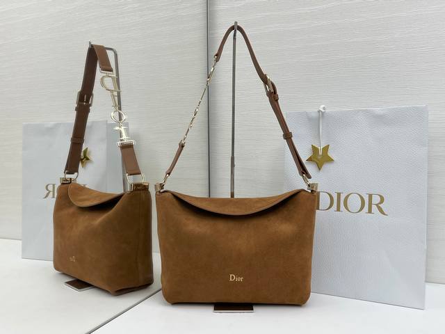 顶级原单金扣 Dior新款 2026春夏女装首秀的包袋特辑 小号金扣 尺寸28X24X8Cm