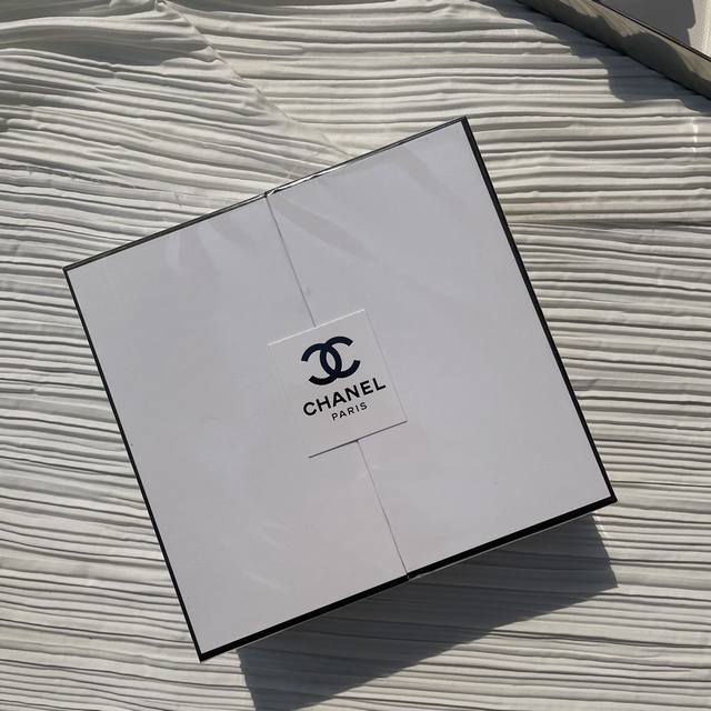 专柜品质 香奈儿Coco沐浴露身体乳两件套礼盒 Ml×2 香奈儿Coco沐浴露身体乳礼盒到货！！！璀璨礼盒包装！！！ Coco沐浴露 Mlcoco身体乳 Ml