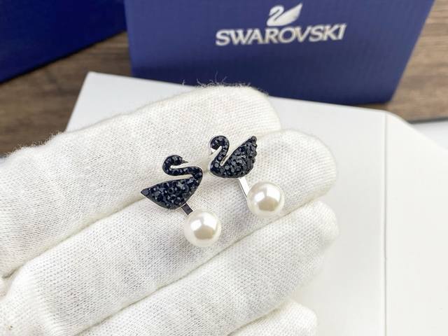 Swarovski Mysterious Black Swan Earrings Kissing emoji] Noble and charming~ Inde