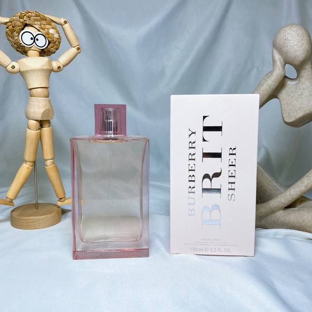 专柜品质 Burberry 博柏利巴宝莉风格红粉红恋歌女士淡香水100Ml 香 调 清新花果香调 前 调 荔枝、柚子、菠萝叶、柑橘、葡萄 中 调 粉红牡丹、桃花