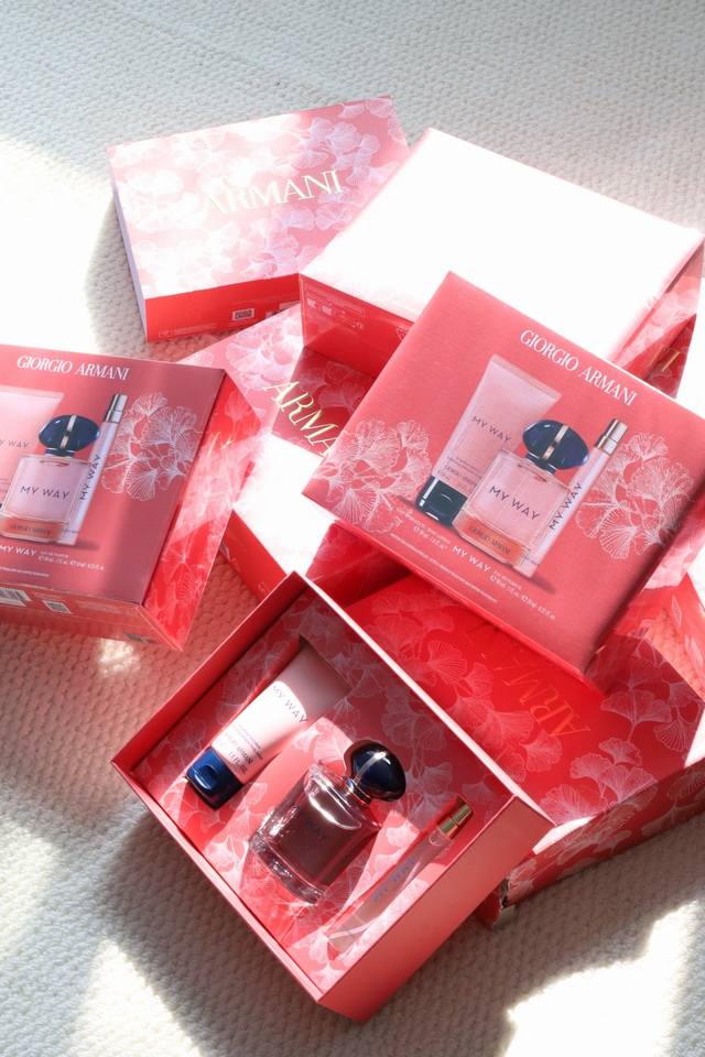 Special Offer! Armani My Way 3-Piece Set! Includes: 50ml body lotion, 90ml full