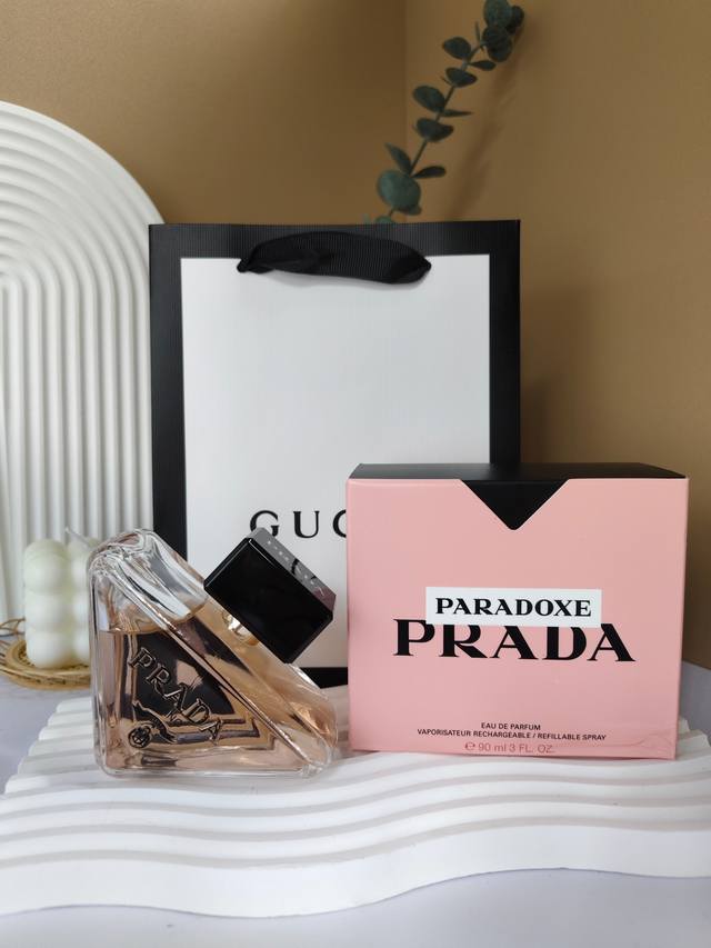 原单品质 普拉达我本莫测90Ml prada paradoxe Virtual Flower, 品牌：普拉达 属性：女香 香调：花香调 前调：香柠檬 中调：茉莉