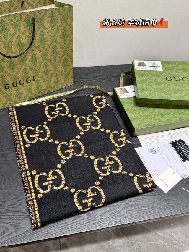 配盒 纯羊绒 高品质 Size：45*190Cm 降温啦！晚上真的需要一条围巾 Gucci古奇王牌格子围巾双面款 无敌好卖的一款 必须种草的第一条围巾