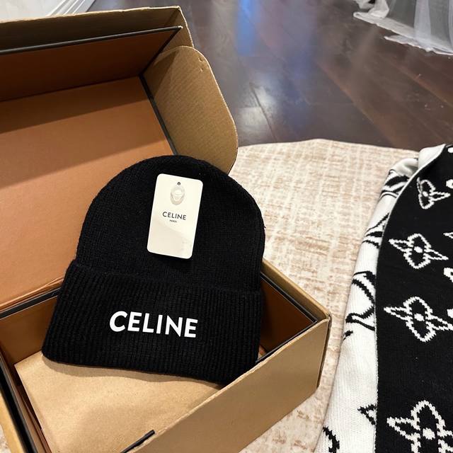 高版原标吊牌 Celine赛琳 冷帽针织帽 我愿称之为神帽 遮颧骨一绝 冬天再也不用怕冻耳朵 小红书爆火 带着很显头小 拍照嘎嘎出片