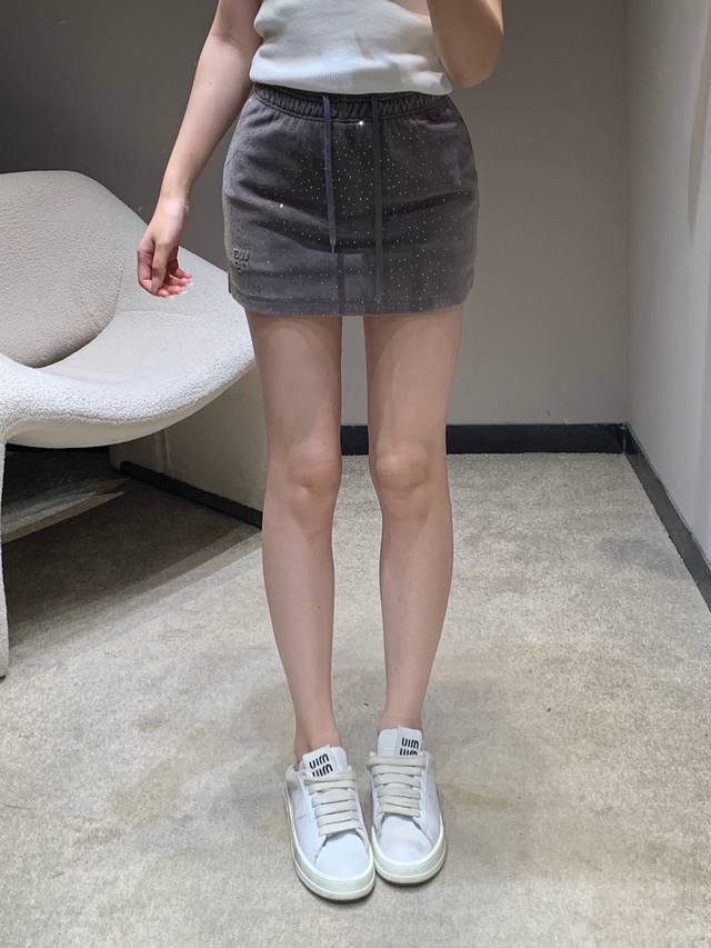 Alexan*Er Wang 26Ss Early Spring New Velvet Rhinestone Short Skirt | Exclusive H